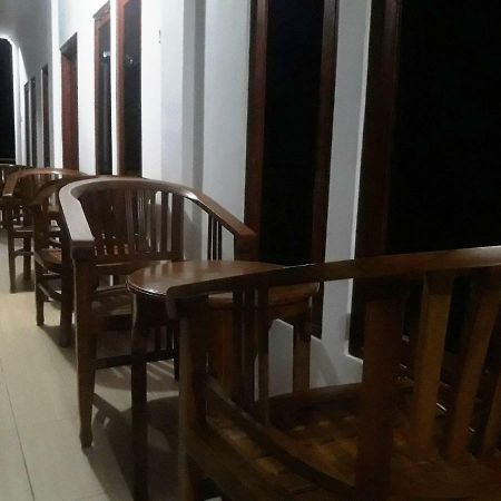 The Teuz B&B Labuan Bajo Ngoại thất bức ảnh