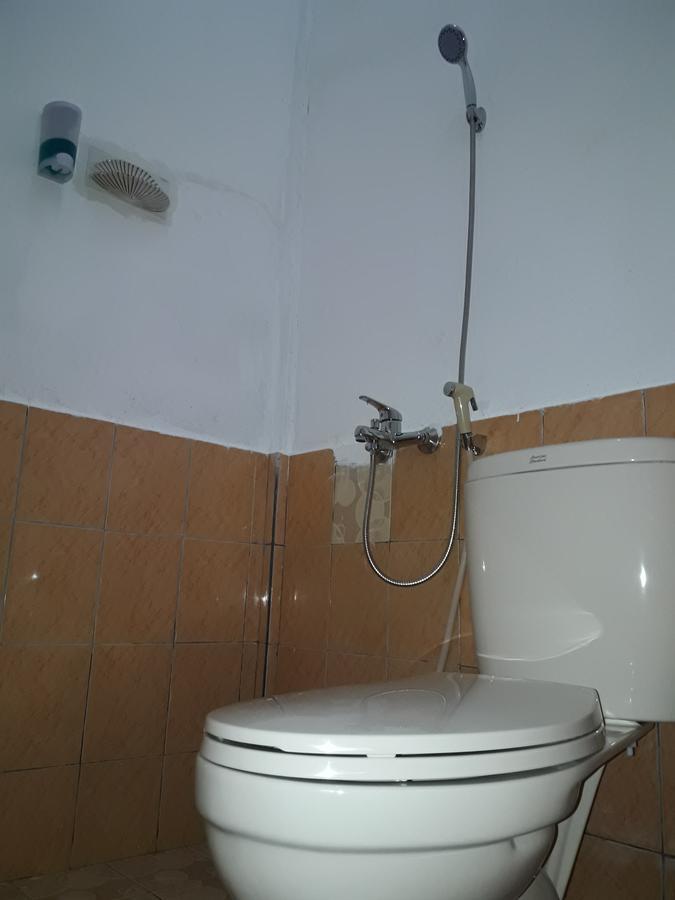 The Teuz B&B Labuan Bajo Ngoại thất bức ảnh
