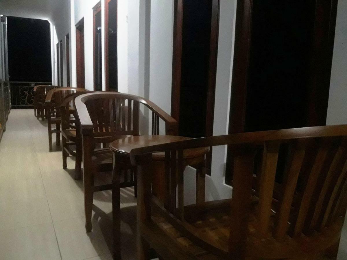 The Teuz B&B Labuan Bajo Ngoại thất bức ảnh