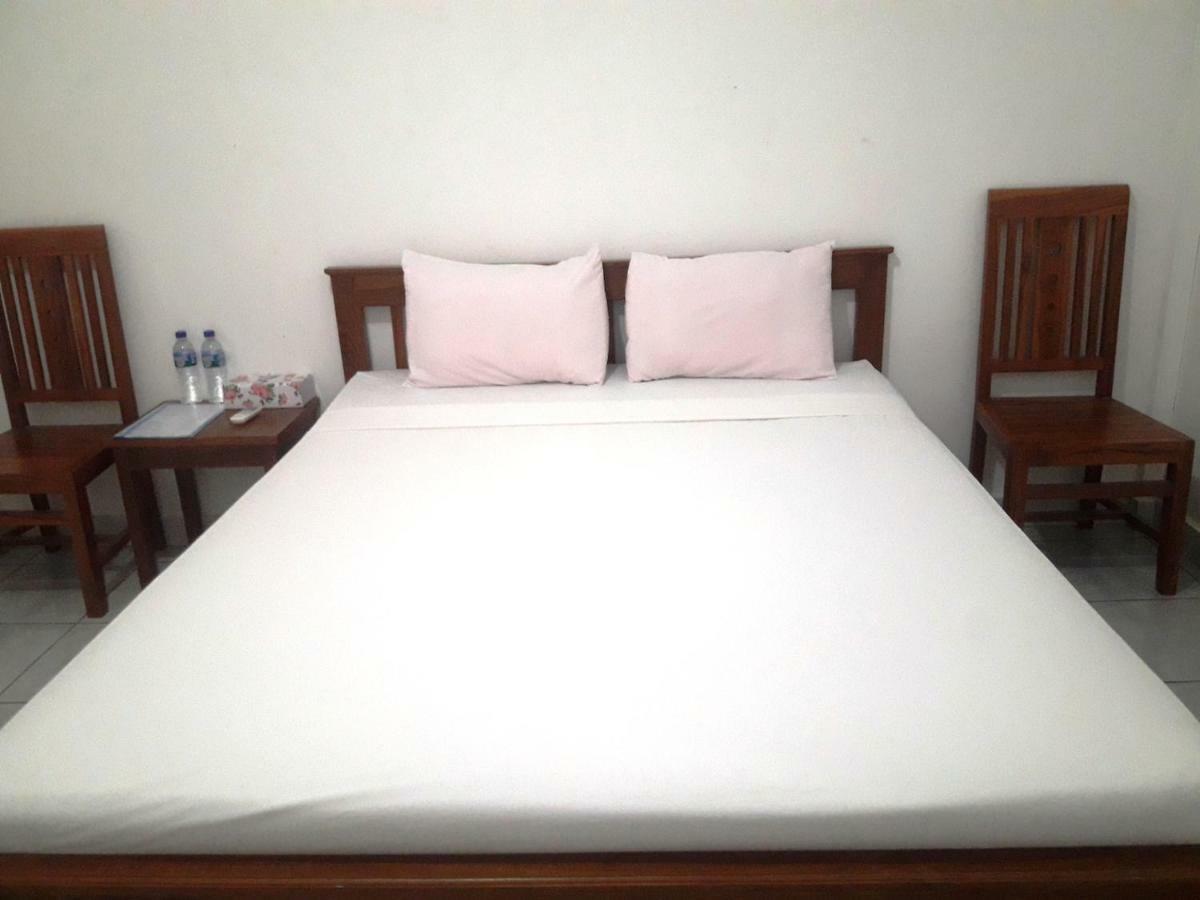 The Teuz B&B Labuan Bajo Ngoại thất bức ảnh