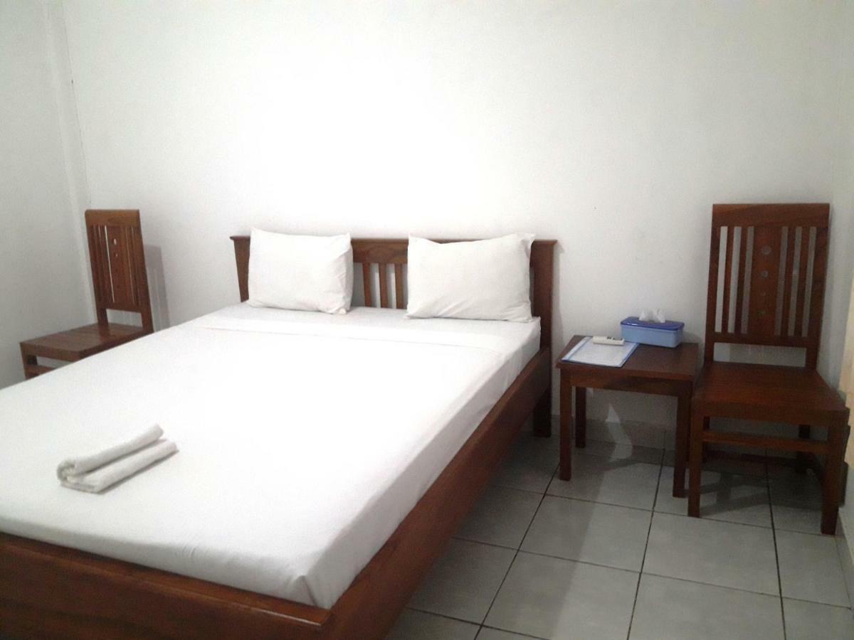 The Teuz B&B Labuan Bajo Ngoại thất bức ảnh
