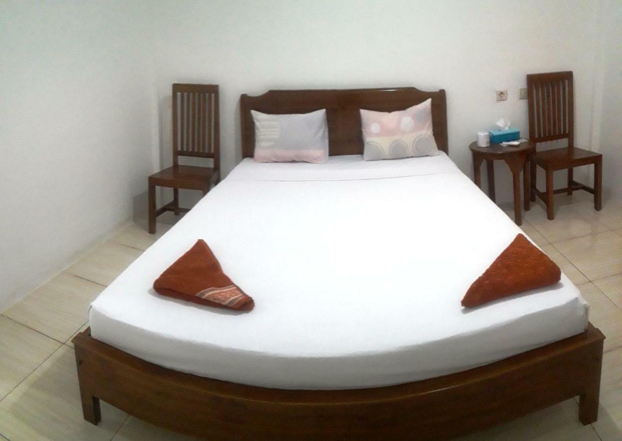 The Teuz B&B Labuan Bajo Ngoại thất bức ảnh