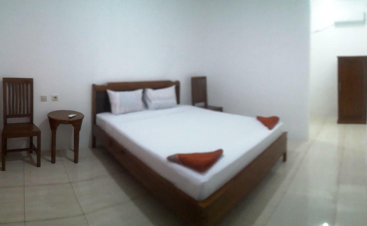The Teuz B&B Labuan Bajo Ngoại thất bức ảnh